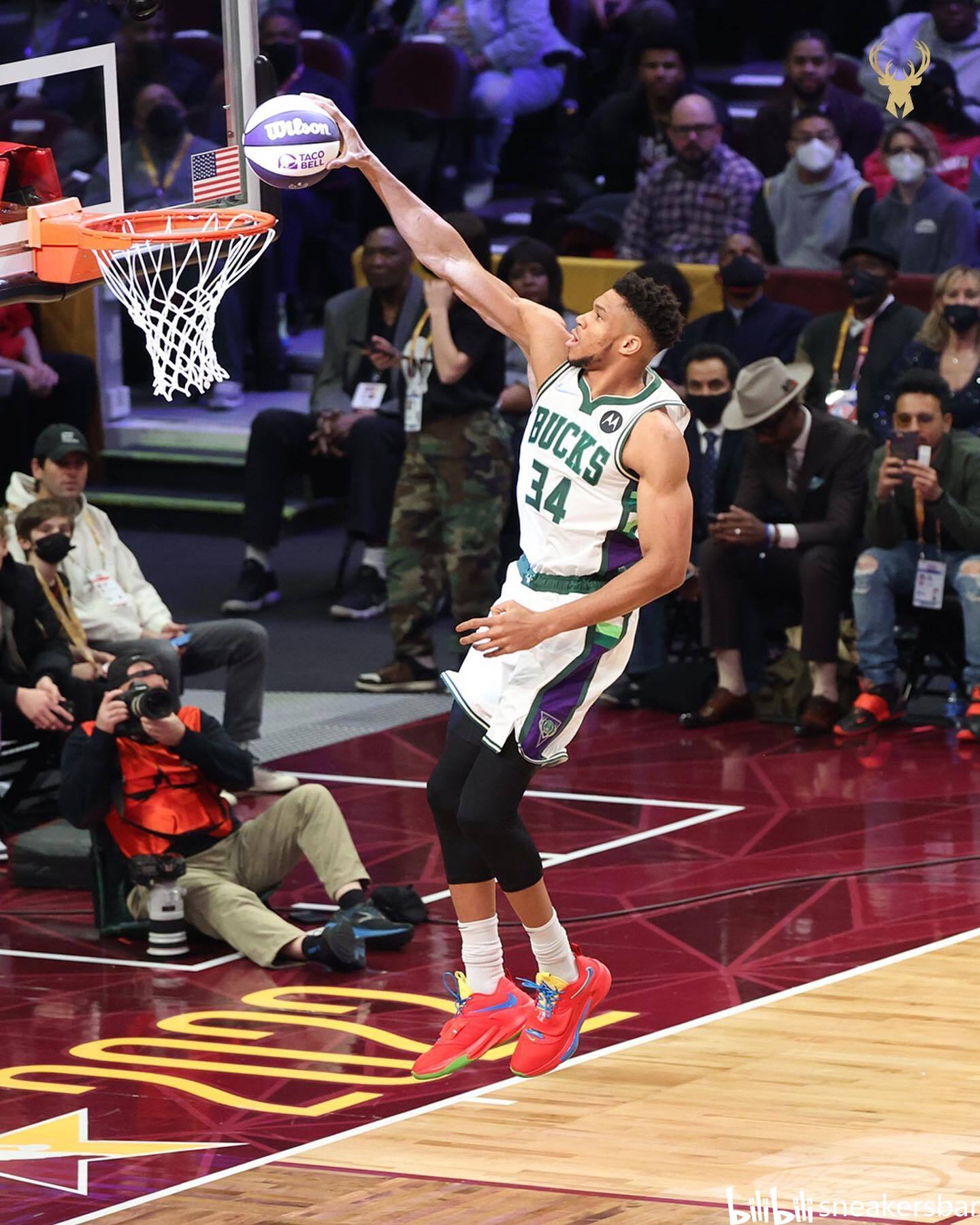 落后一球 落后一球