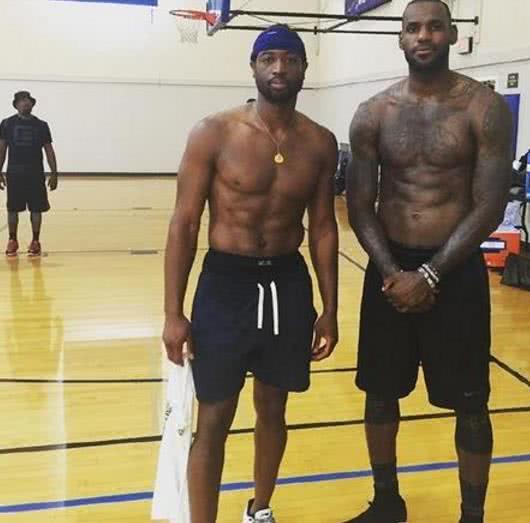 闯入败者组 闯入败者组