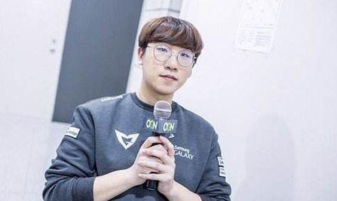 库里巴特勒合砍61分，但勇士惨败！一战出现四个问题，有些棘手